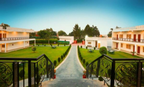 Гостиница Aapno Ghar Resort & Amusement Park  Сектор 8